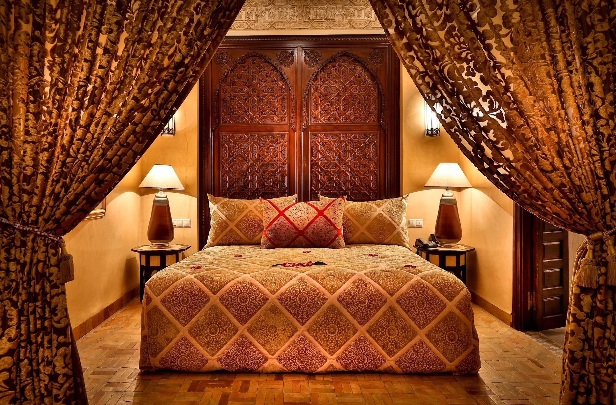 Riad Kniza Marrakesh Luaran gambar A bedroom at the hotel