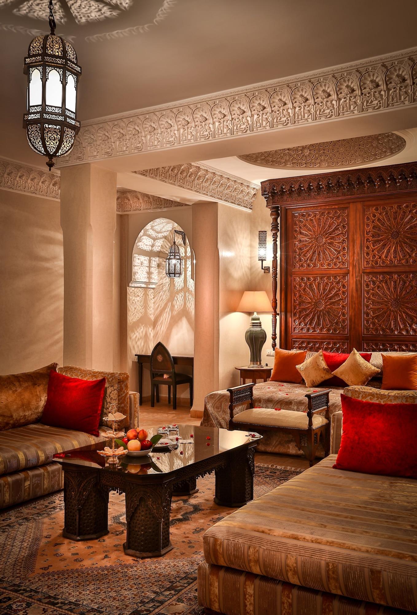 Riad Kniza Marrakesh Luaran gambar The interior of a suite at the Four Seasons Hotel, Marrakech