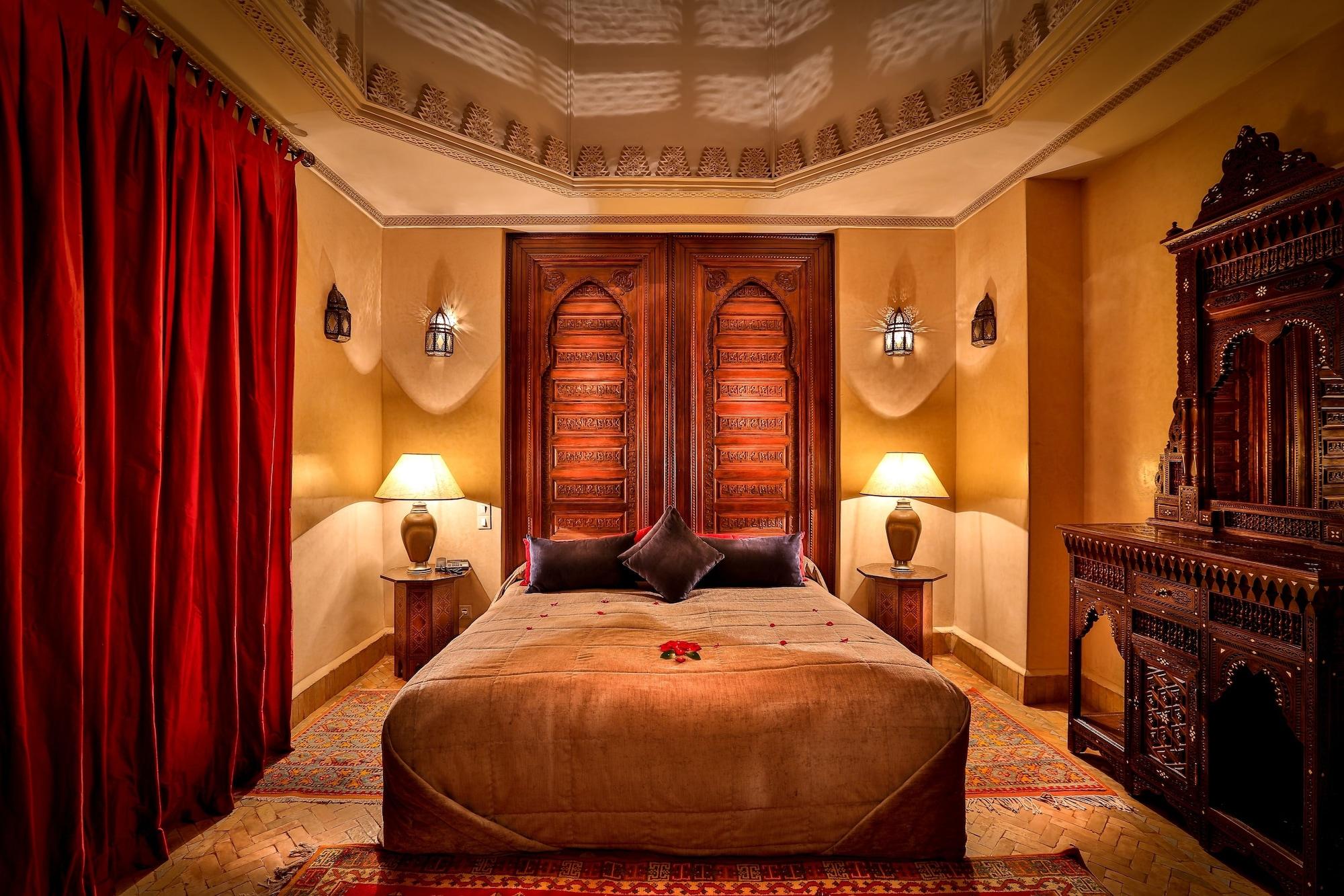 Riad Kniza Marrakesh Luaran gambar A bedroom at the hotel