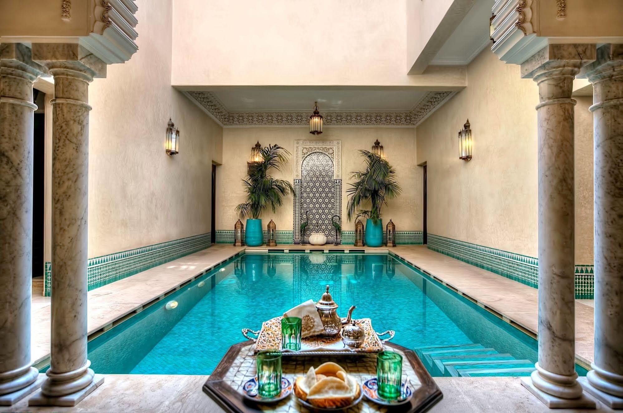 Riad Kniza Marrakesh Kolam Renang gambar The swimming pool at the hotel